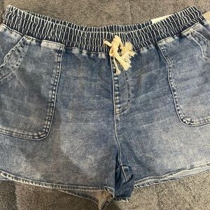 Maurice’s drawstring denim shorts